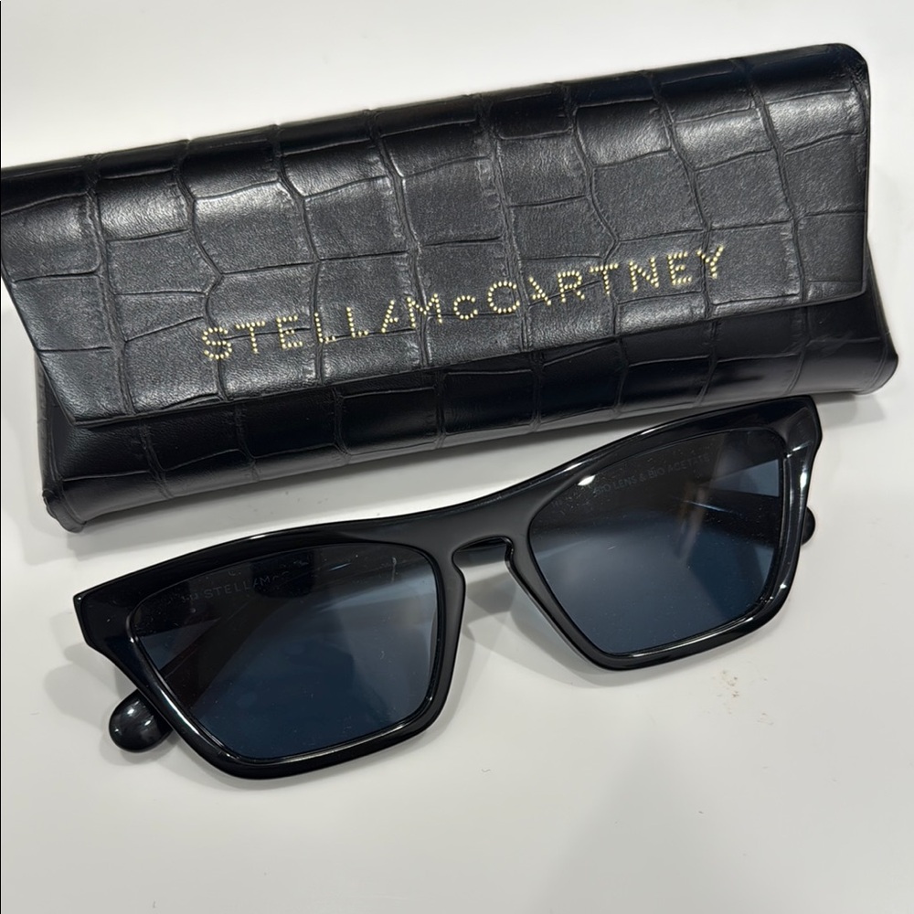 Stella McCartney Black Rectangular Sunglasses